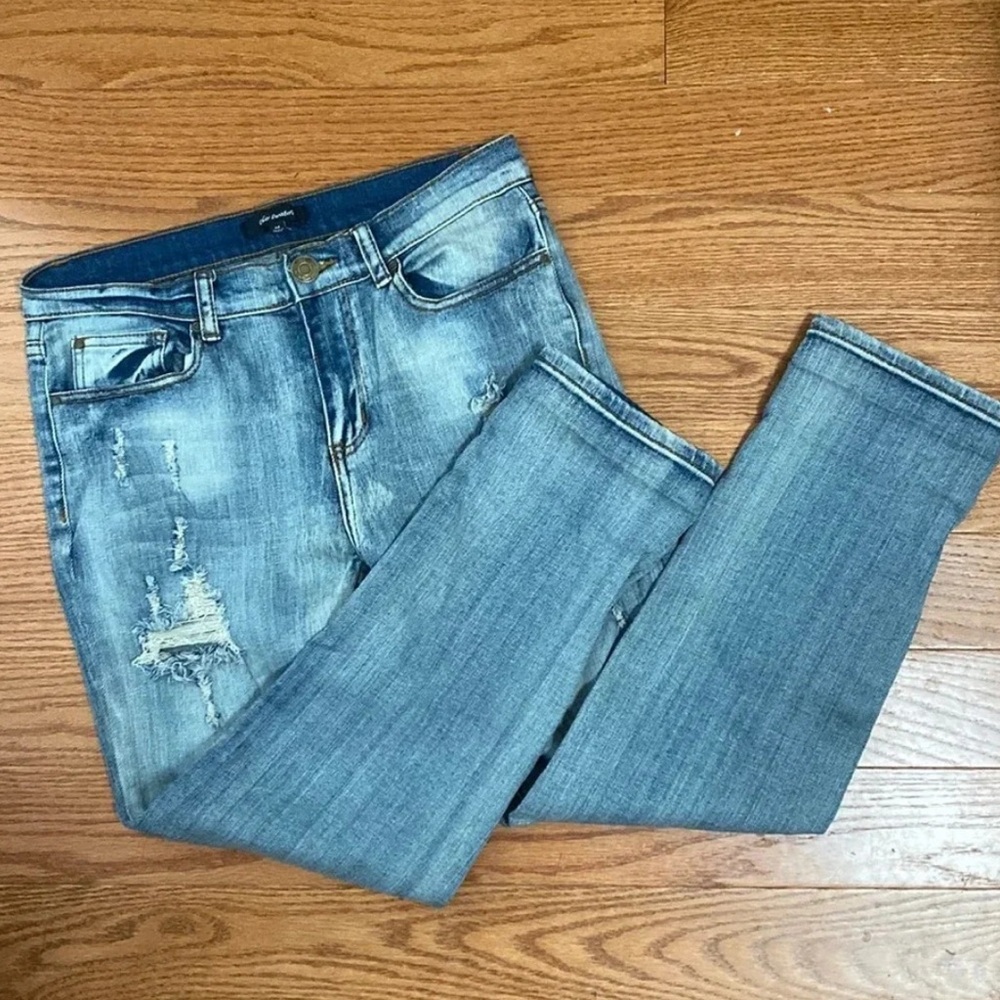Color Swatch Distressed Blue Jeans Size Medium